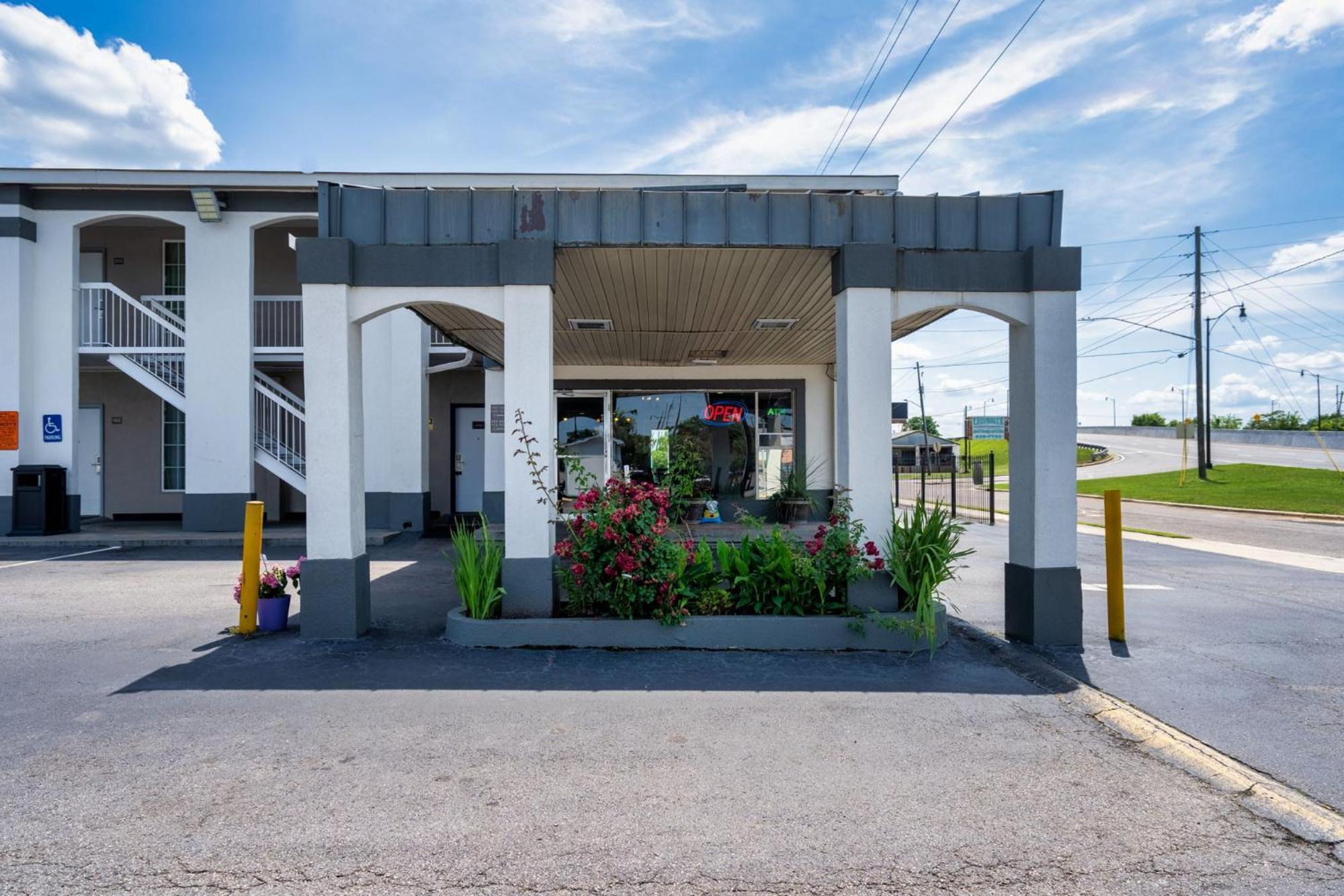 Budgetel Inns & Suites Augusta Downtown 706-945-1238 Exterior foto
